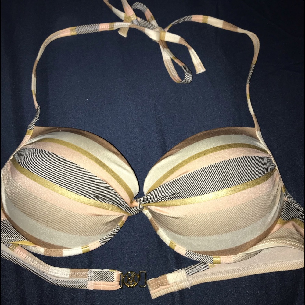✨VICTORIAS SECRET PUSH UP BIKINI TOP ✨✨